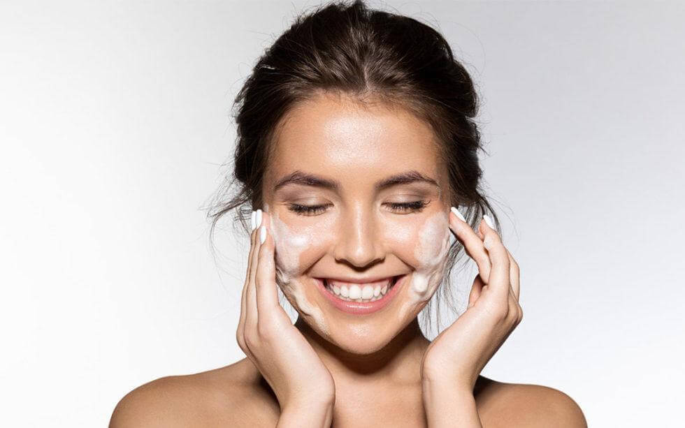 Skincare: How To Get Rid Of Dry Skin In Winters? - E11 Store
